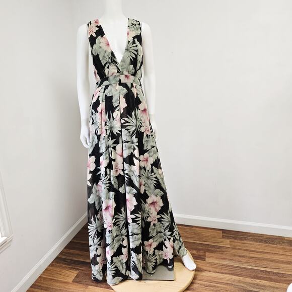 Lulus Maxi Dress Small Womens Love Interest Black Floral Flowy V-Neck Lined NWOT - Picture 1 of 16